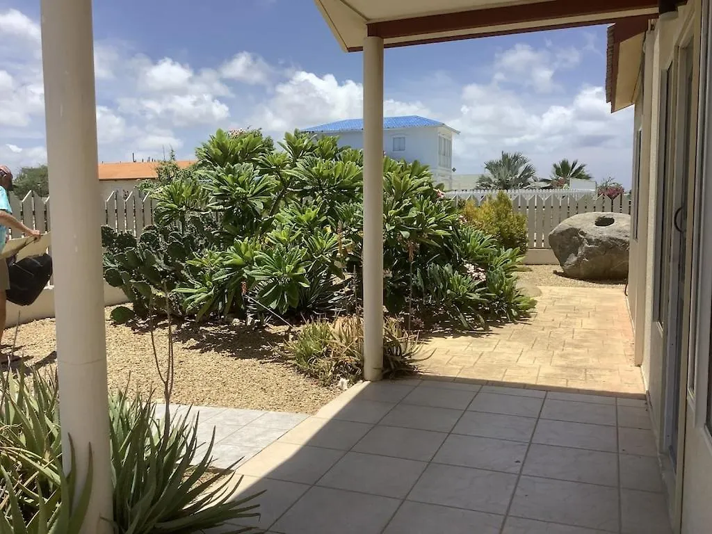 New Listing 2 Storey Villa, Peaceful Location. Close To Beaches Palm Beach Villa